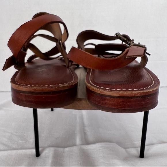 Patricia Nash Fidella Toe Loop Leather Sandals. Size 6M - Picture 6 of 7